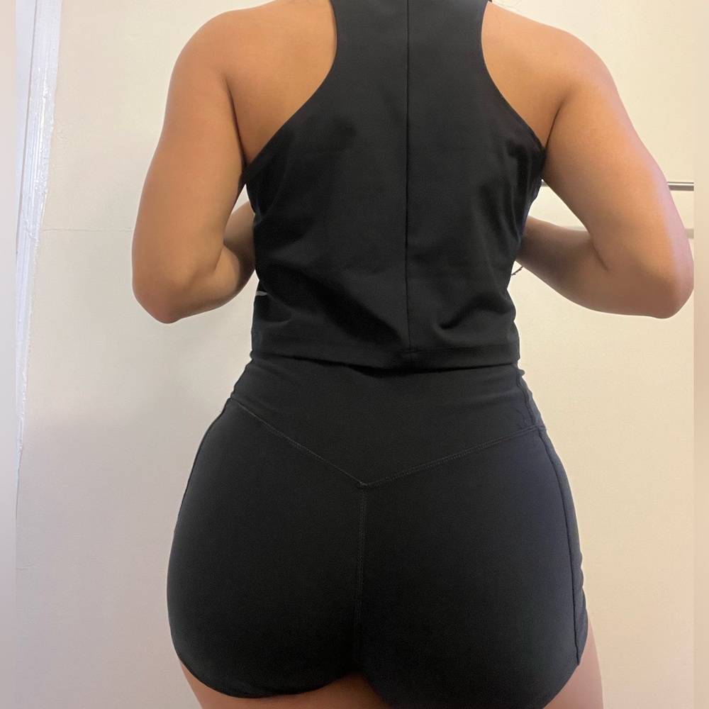 Nike Top - Picture 2 of 4